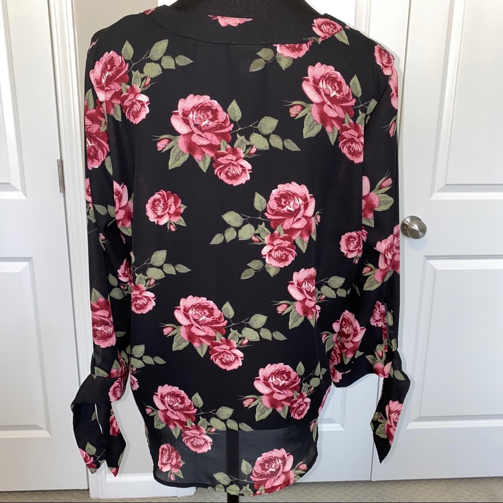 Justify Floral Top - Picture 4 of 5